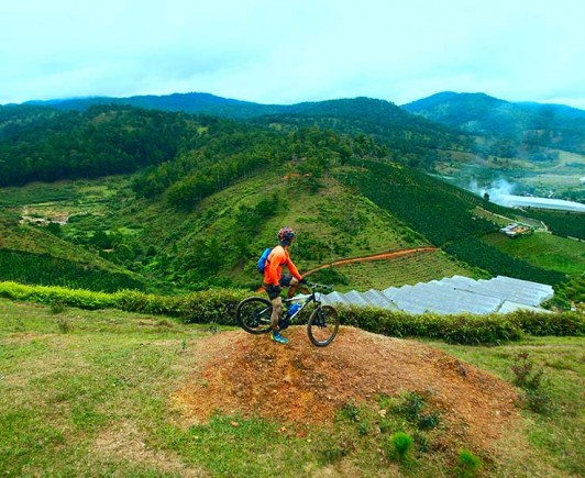 mountainbiking-in-dalat-with-highland-sport-travel-(17)---Copy