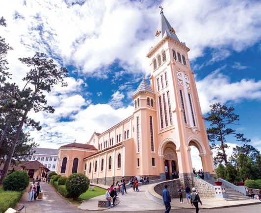 Dalat-Cathedral