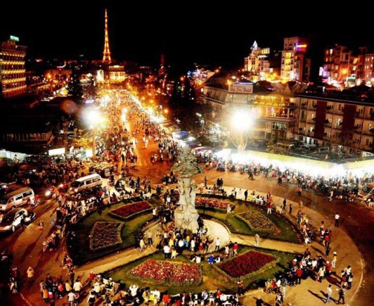 Dalat_night_market